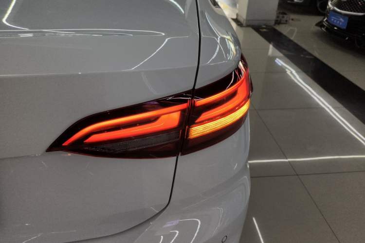 Used Volkswagen Lavida 2023 1.5L Automatic Full-Comfort Edition Right Rear Taillight
