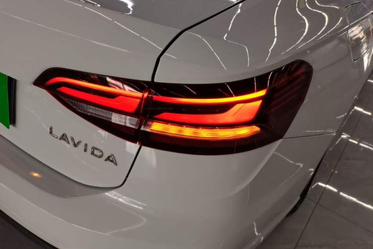 Used Volkswagen Lavida 2023 Revised 1.5L Automatic DeYi Edition Right Rear Taillight
