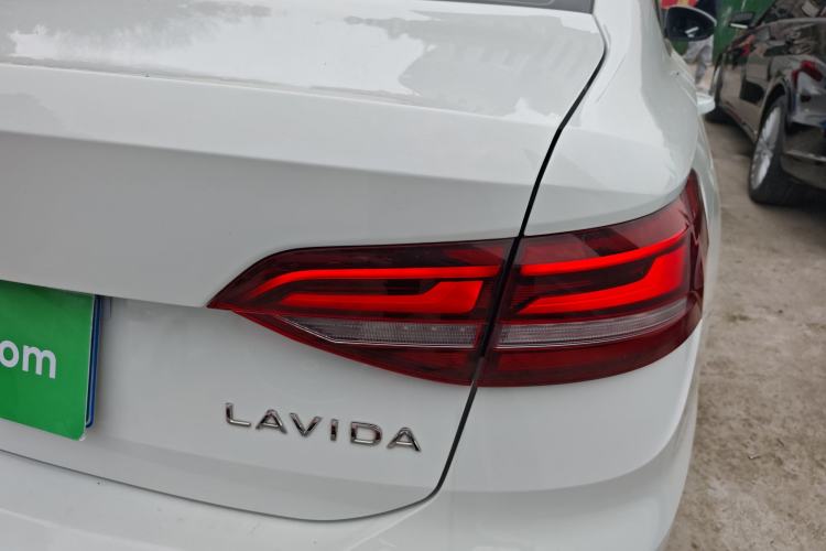 Used Volkswagen Lavida 2023 Revised 1.5L Automatic DeYi Edition Right Rear Taillight