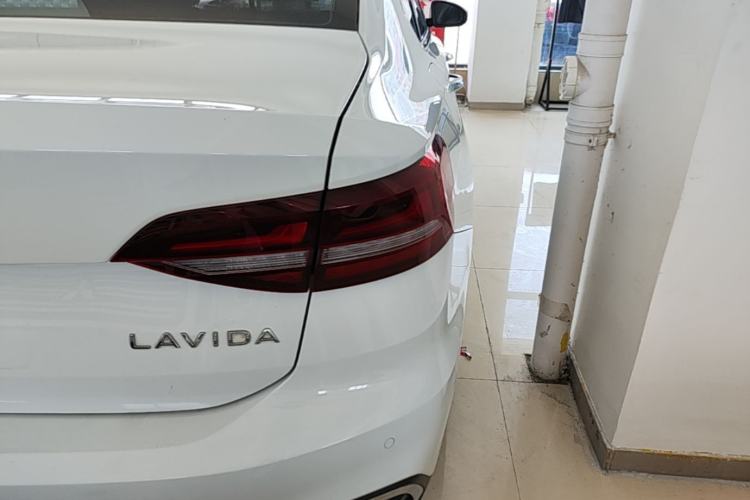 Used Volkswagen Lavida 2023 Revised Version 1.5L Automatic 5 Millionth Edition Right Rear Taillight