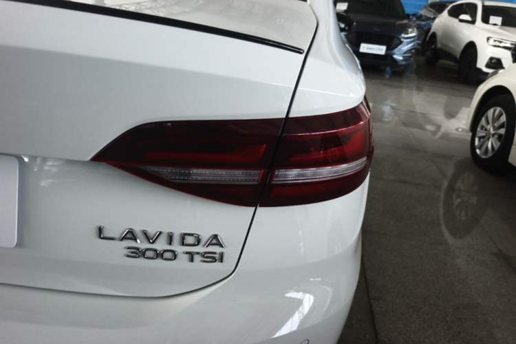 Used Volkswagen Lavida 2023 300TSI DSG Starry Full-Comfort Edition Right Rear Taillight