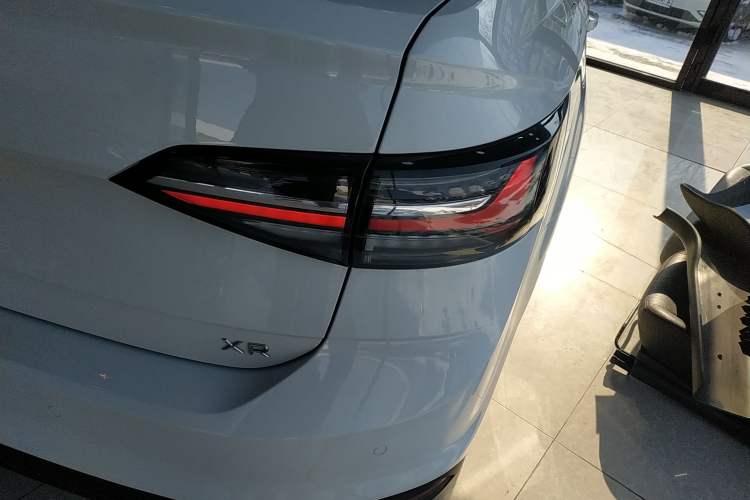 Used Volkswagen Lavida 2023 New Rui 1.5L Automatic New Yi Edition Right Rear Taillight