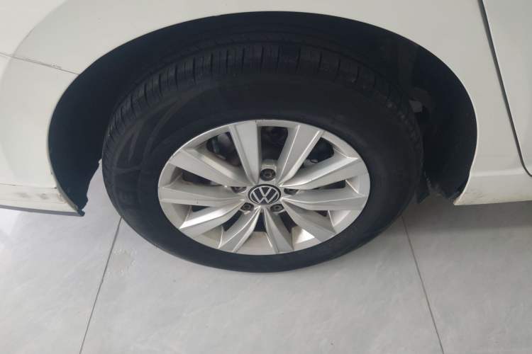 Used Volkswagen Lavida 2023 1.5L Automatic De Yi Edition Right Rear Wheel Hub