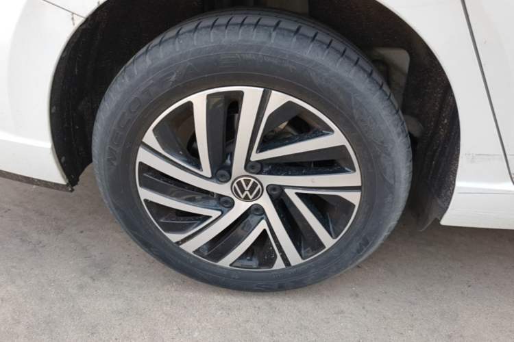 Used Volkswagen Lavida 2023 280TSI DSG Starry Sky Deluxe Edition Right Rear Wheel Hub