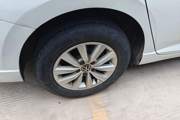 Used Volkswagen Lavida 2023 Revised 1.5L Automatic DeYi Edition Right Rear Wheel Hub