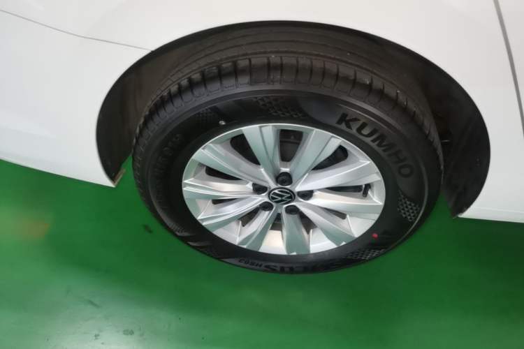 Used Volkswagen Lavida 2023 New Sharp 1.5L Automatic Excellent New Edition Right Rear Wheel Hub