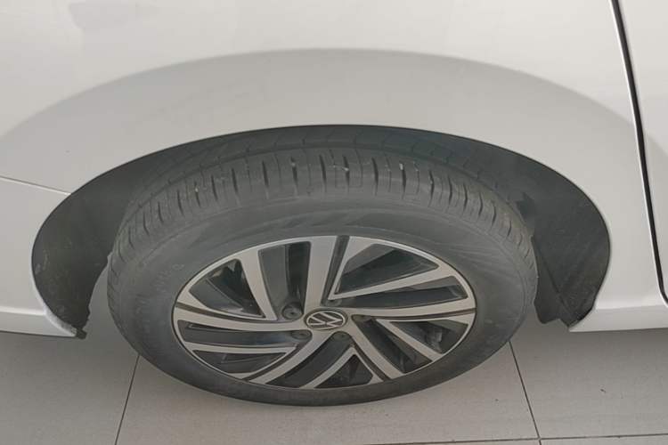 Used Volkswagen Lavida 2023 280TSI DSG Full-Comfort Edition Right Rear Wheel Hub