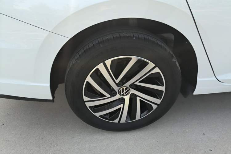 Used Volkswagen Lavida 2023 280TSI DSG Full-Comfort Edition Right Rear Wheel Hub