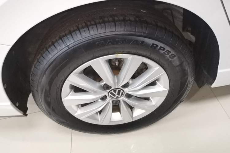 Used Volkswagen Lavida 2023 1.5L Automatic De Yi Edition Right Rear Wheel Hub