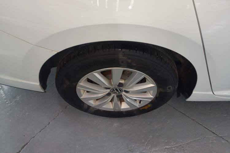 Used Volkswagen Lavida 2023 1.5L Automatic De Yi Edition Right Rear Wheel Hub