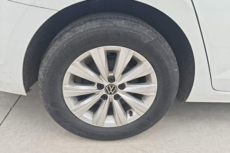Used Volkswagen Lavida 2023 New Sharp 1.5L Automatic Excellent New Edition Right Rear Wheel Hub