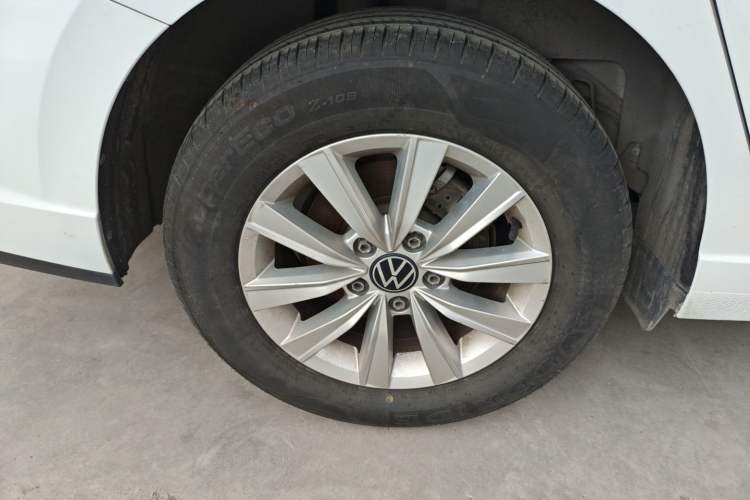 Used Volkswagen Lavida 2023 Revised 1.5L Automatic DeYi Edition Right Rear Wheel Hub