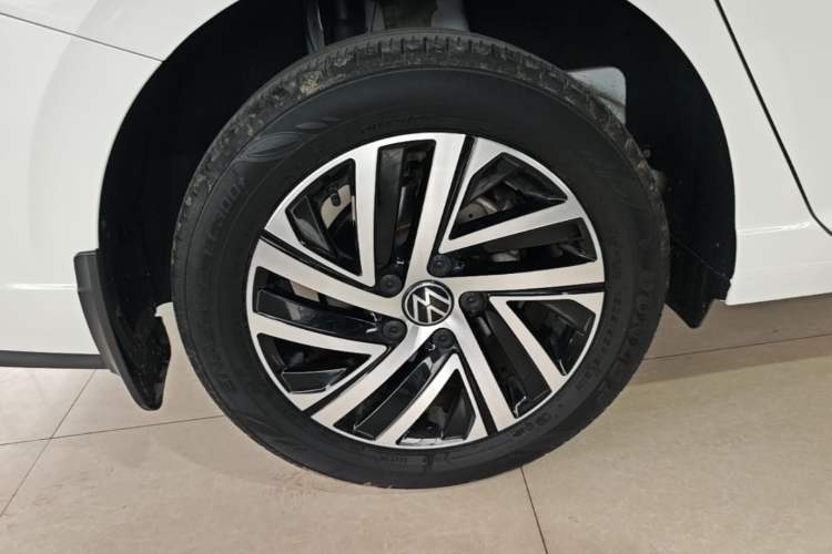 Used Volkswagen Lavida 2023 280TSI DSG Full-Comfort Edition Right Rear Wheel Hub