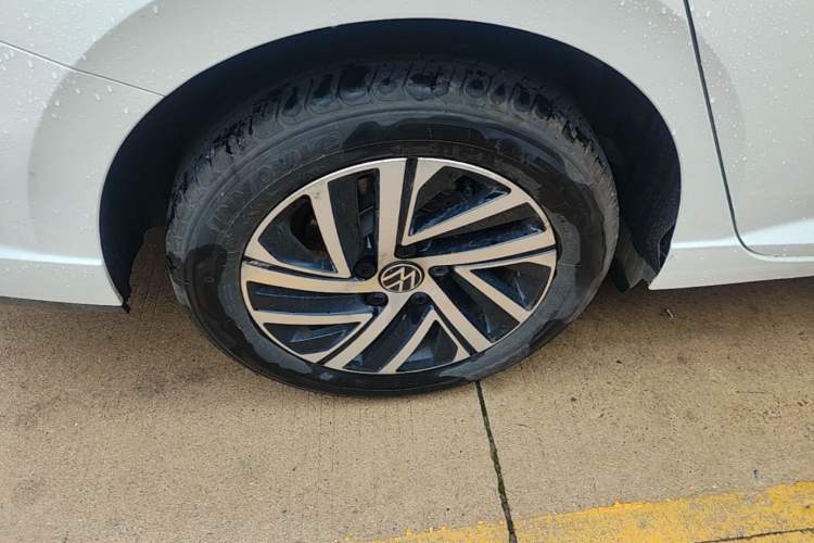 Used Volkswagen Lavida 2023 280TSI DSG Starry Sky Deluxe Edition Right Rear Wheel Hub