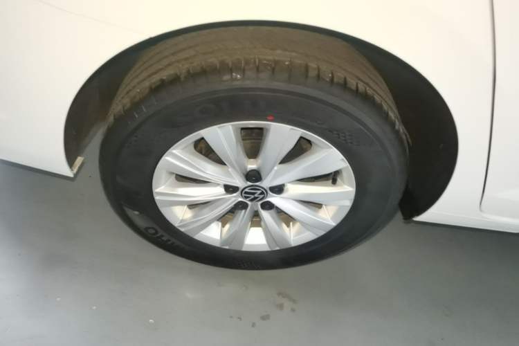 Used Volkswagen Lavida 2023 New Rui 1.5L Automatic New Yi Edition Right Rear Wheel Hub