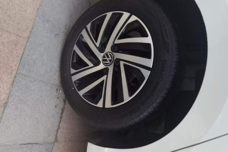Used Volkswagen Lavida 2023 280TSI DSG Full-Comfort Edition Right Rear Wheel Hub