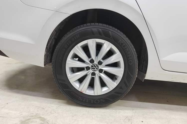 Used Volkswagen Lavida 2023 New Sharp 1.5L Automatic Excellent New Edition Right Rear Wheel Hub