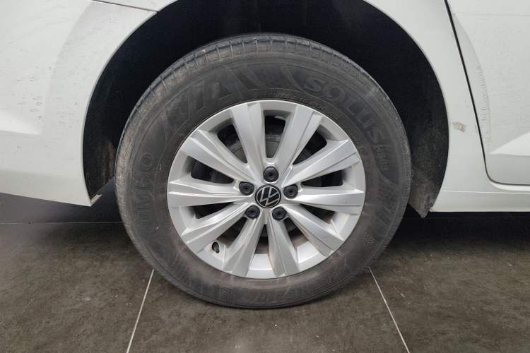 Used Volkswagen Lavida 2023 New Sharp 1.5L Automatic Excellent New Edition Right Rear Wheel Hub