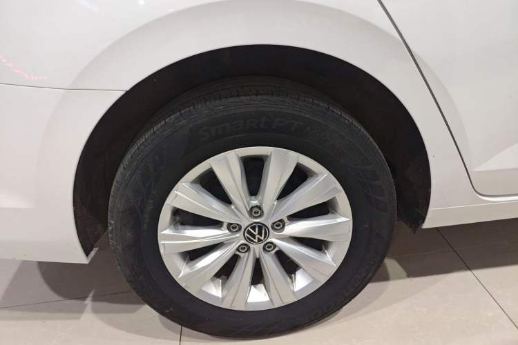 Used Volkswagen Lavida 2023 New Rui 1.5L Automatic New Yi Edition Right Rear Wheel Hub
