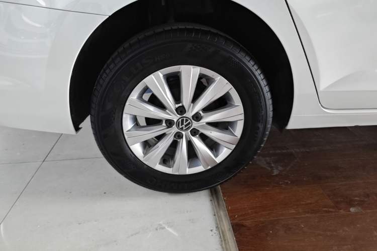Used Volkswagen Lavida 2023 New Sharp 1.5L Automatic Excellent New Edition Right Rear Wheel Hub