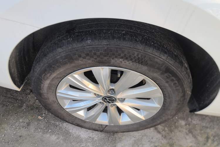 Used Volkswagen Lavida 2023 New Rui 1.5L Automatic New Yi Edition Right Rear Wheel Hub