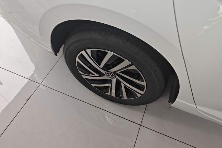 Used Volkswagen Lavida 2023 280TSI DSG Full-Comfort Edition Right Rear Wheel Hub