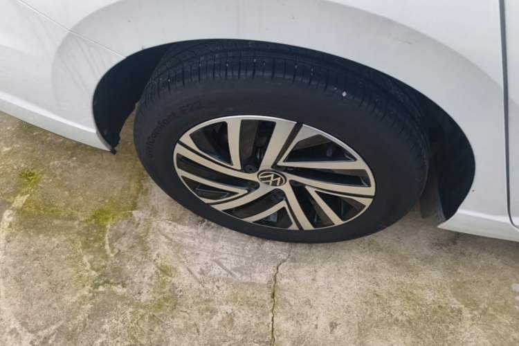 Used Volkswagen Lavida 2023 280TSI DSG Starry Sky Deluxe Edition Right Rear Wheel Hub