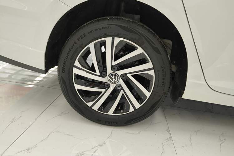 Used Volkswagen Lavida 2023 300TSI DSG Full-Comfort Edition Right Rear Wheel Hub