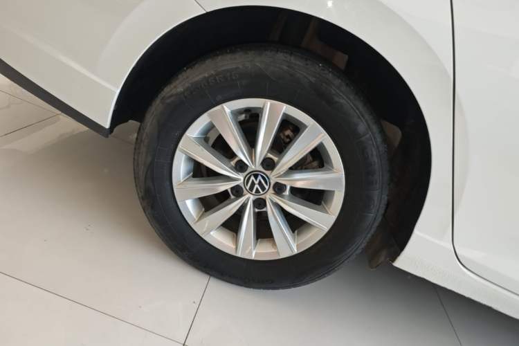 Used Volkswagen Lavida 2023 Revised 1.5L Automatic DeYi Edition Right Rear Wheel Hub