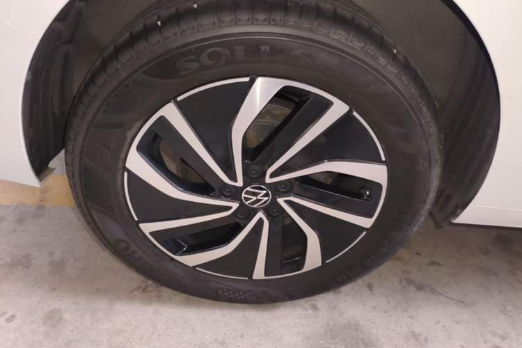 Used Volkswagen Lavida 2023 New Sharp 1.5L Automatic New Wish Edition Right Rear Wheel Hub