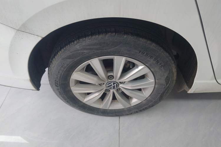 Used Volkswagen Lavida 2023 1.5L Automatic De Yi Edition Right Rear Wheel Hub