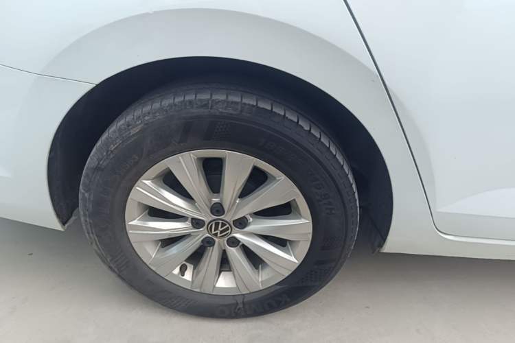 Used Volkswagen Lavida 2023 New Rui 1.5L Automatic New Yi Edition Right Rear Wheel Hub