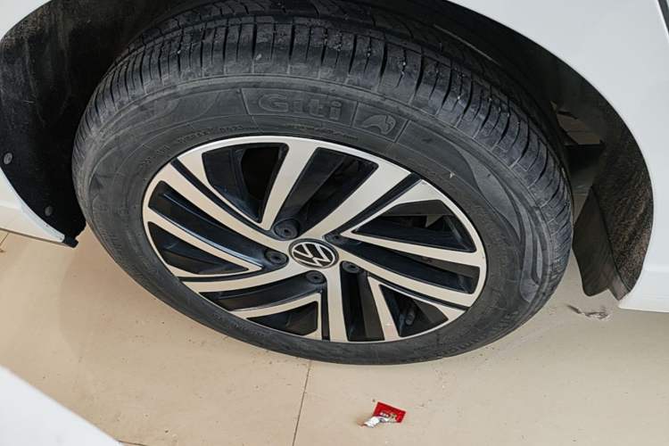 Used Volkswagen Lavida 2023 Revised Version 1.5L Automatic 5 Millionth Edition Right Rear Wheel Hub