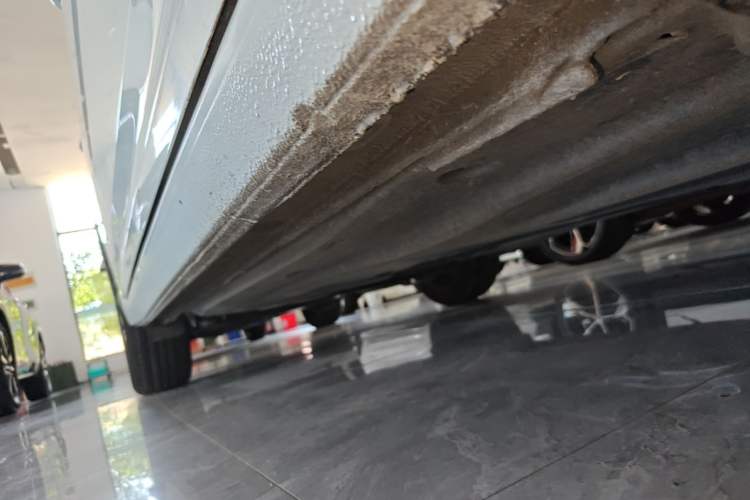 Used Volkswagen Lavida 2023 280TSI DSG Full-Comfort Edition Right Side Sill
