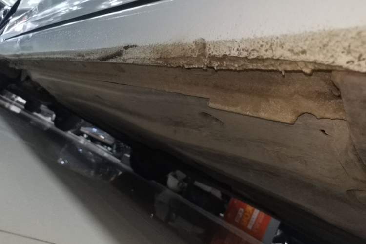 Used Volkswagen Lavida 2023 1.5L Automatic De Yi Edition Right Side Sill