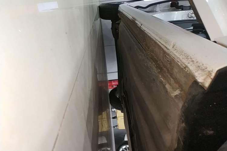 Used Volkswagen Lavida 2023 Revised 1.5L Automatic DeYi Edition Right Side Sill