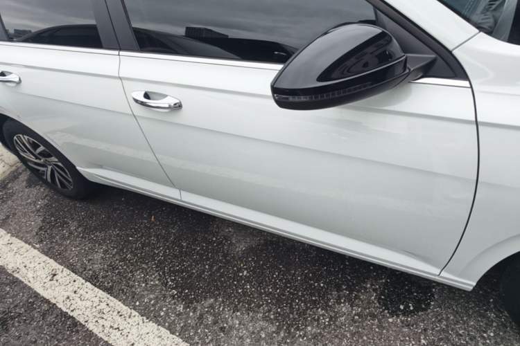 Used Volkswagen Lavida 2023 280TSI DSG Starry Sky Deluxe Edition Right Side Sill