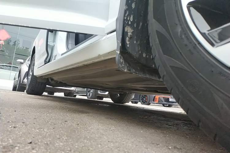 Used Volkswagen Lavida 2023 280TSI DSG Starry Sky Deluxe Edition Right Side Sill