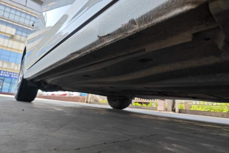 Used Volkswagen Lavida 2023 1.5L Automatic Full-Comfort Edition Right Side Sill