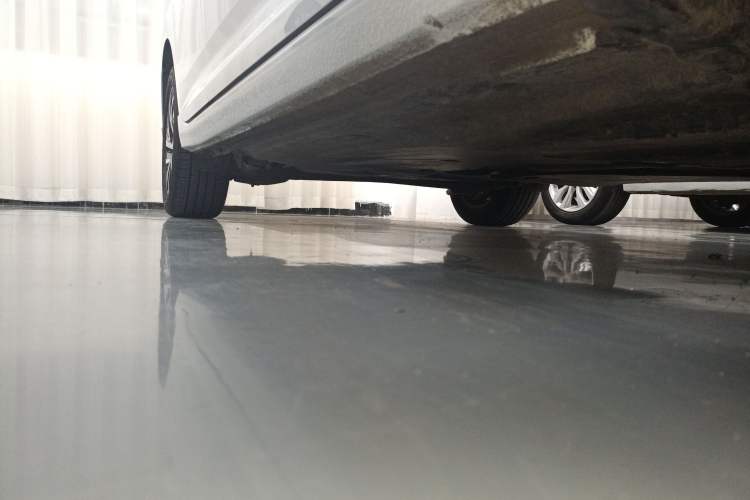 Used Volkswagen Lavida 2023 300TSI DSG Full-Comfort Edition Right Side Sill