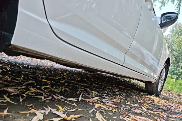 Used Volkswagen Lavida 2023 1.5L Automatic De Yi Edition Right Side Sill