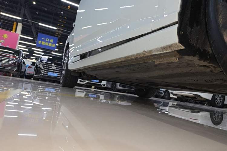 Used Volkswagen Lavida 2023 1.5L Automatic Starry Sky 5 Million Edition Right Side Sill