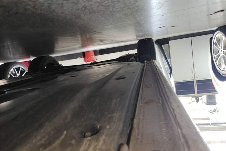 Used Volkswagen Lavida 2023 1.5L Automatic 5 Million Edition Right Side Sill