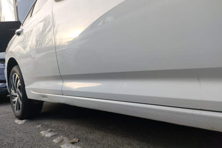 Used Volkswagen Lavida 2023 1.5L Automatic Full-Comfort Edition Right Side Sill