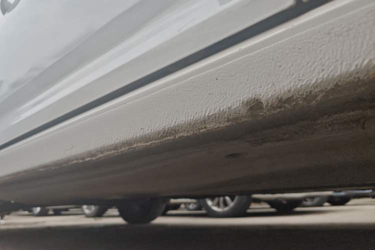 Used Volkswagen Lavida 2023 Revised 1.5L Automatic DeYi Edition Right Side Sill
