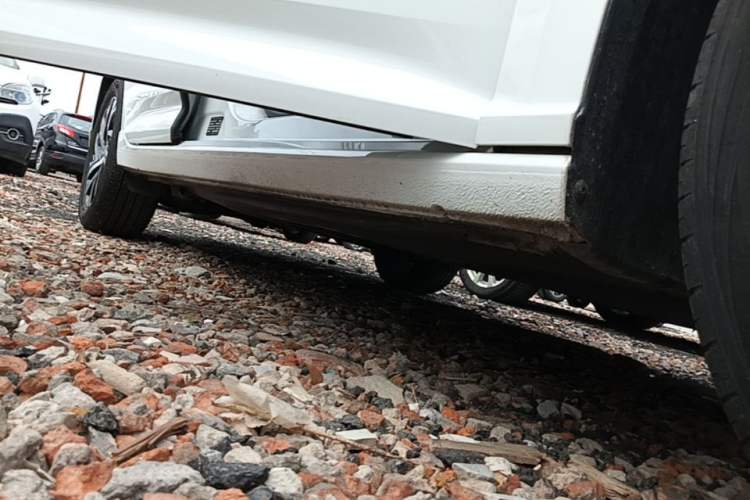 Used Volkswagen Lavida 2023 280TSI DSG Full-Comfort Edition Right Side Sill
