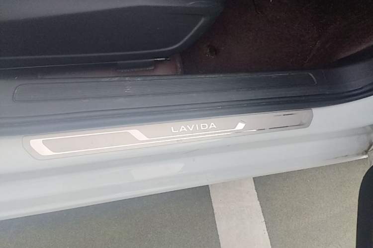 Used Volkswagen Lavida 2023 300TSI DSG Starry Full-Comfort Edition Right Side Sill