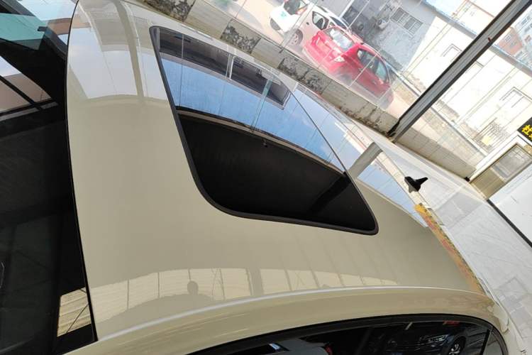 Used Volkswagen Lavida 2023 1.5L Automatic 5 Million Edition Roof