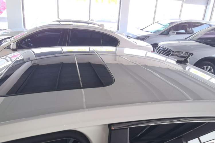 Used Volkswagen Lavida 2023 300TSI DSG Full-Comfort Edition Roof