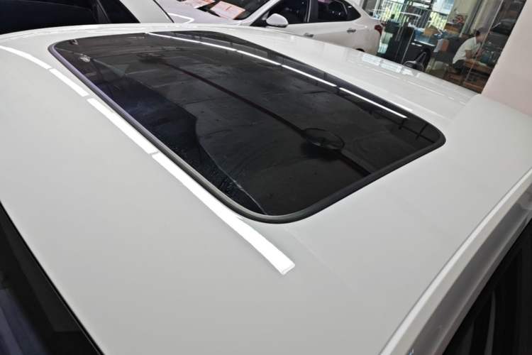 Used Volkswagen Lavida 2023 300TSI DSG Full-Comfort Edition Roof